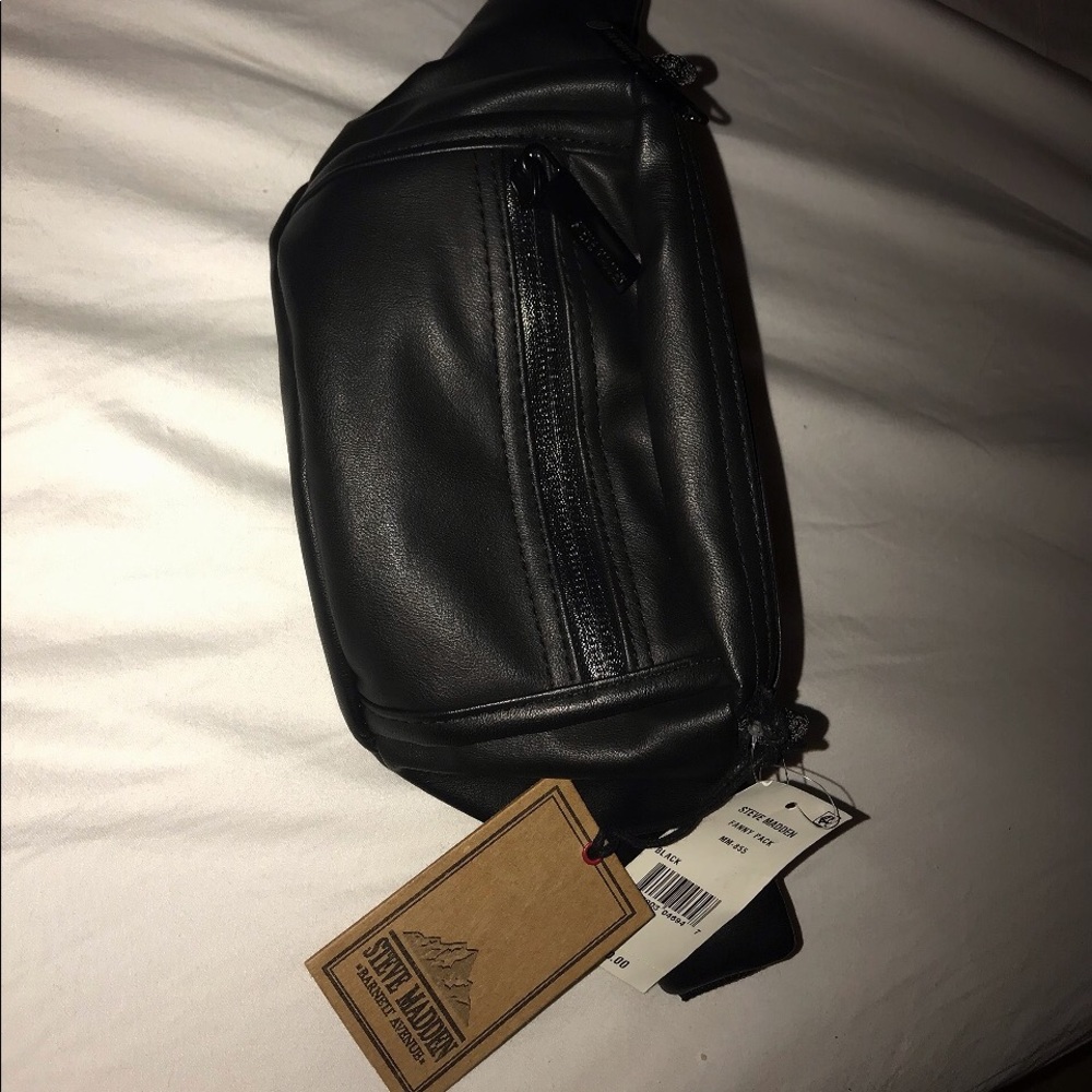 NWT Steve Madden Fanny pack
